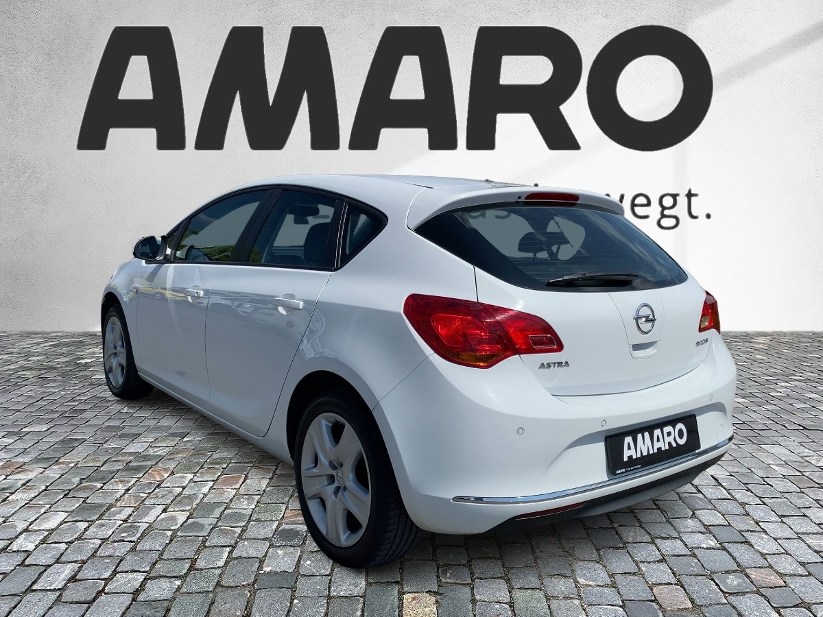 Opel Astra J 4türig Innovation ecoFlex KLIMA / NAVI / PDC / XENON gebraucht  kaufen in Singen Preis 10280 eur - Int.Nr.: 1018 VERKAUFT
